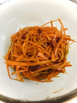 秋から冬に向けて、ぴったりの薬膳レシピのキャロットラペ
肺を潤し、腎を養って、冬に向けての身体を整えていきます。